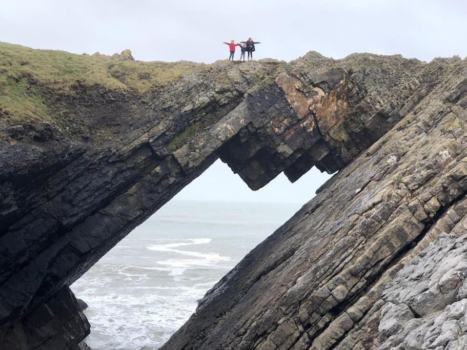 Rhossili's Retreat - Aonb - Gower Rural Sleeps Up To 6 Holiday home Swansea